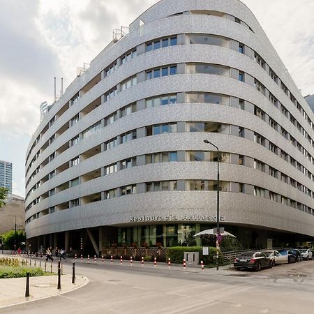 Deluxe Apartment Wronia 45 With Ac, Parking & Balcony By Renters Prestige Варшава Экстерьер фото