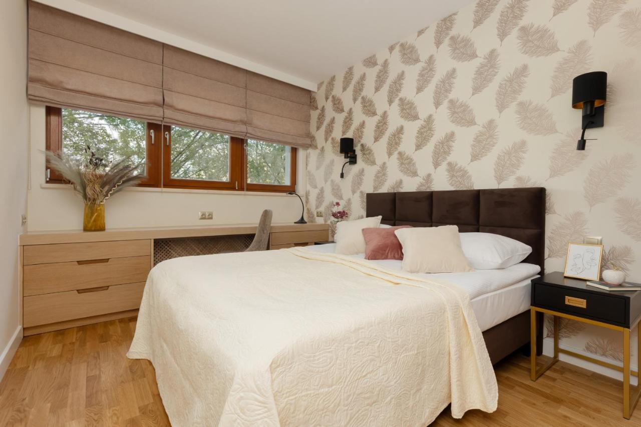 Deluxe Apartment Wronia 45 With Ac, Parking & Balcony By Renters Prestige Варшава Экстерьер фото